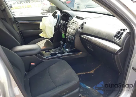 2014 Kia Sorento Lx V6 z USA, uszkodzony, nr VIN 5XYKT4A75EG512812